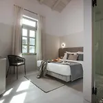 Aparthotel Octavia 4*
