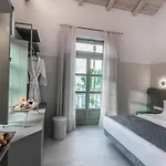 Octavia Aparthotel 4*