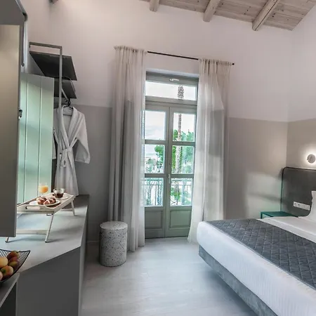 Octavia Aparthotel 4*