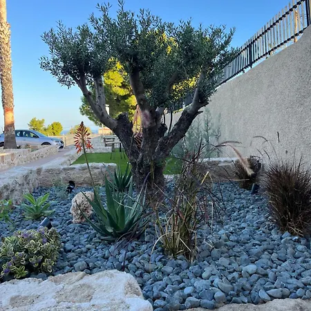 Octavia Aparthotel 4*