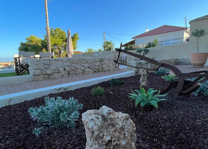 Apart-hotel Octavia 4*